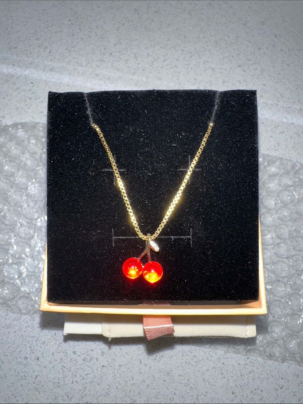 NWT Solarié cherry necklace